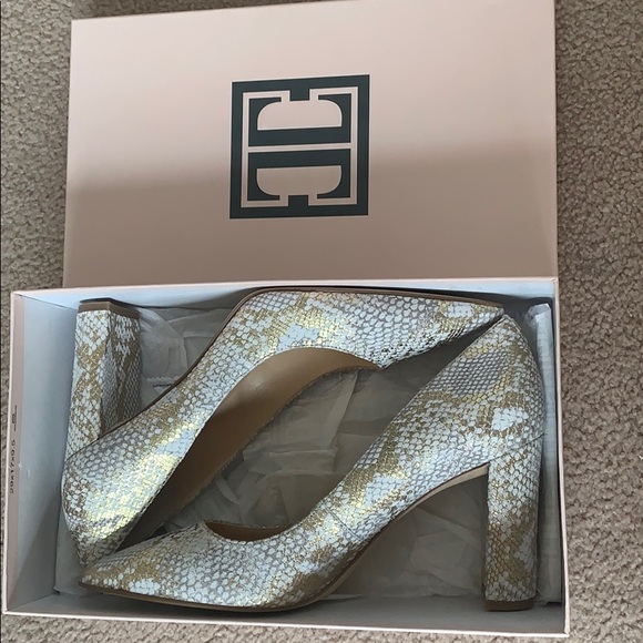 Shoes - Picture 5 of 5